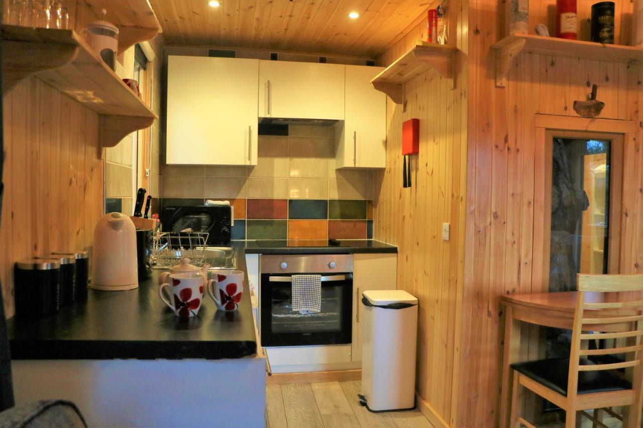 Шале Pine Marten Bar Glenmore Treehouse *